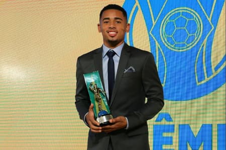 CBF premia os melhores do Brasileirão