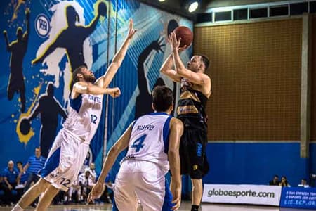 NBB CAIXA - Campo Mourão surpreende Pinheiros e faz história