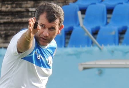 Londrina: Claudio Tencati (desde abril de 2011 - técnico mais longevo do Brasil na atualidade)