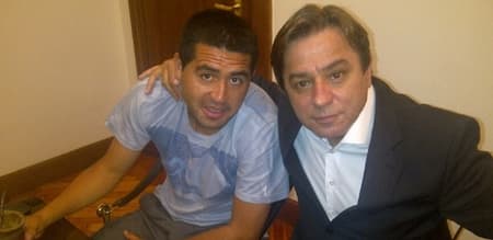 Em 2013, Arnaldo Tirone anunciou acordo com Riquelme mas o jogador nunca foi para o Palmeiras