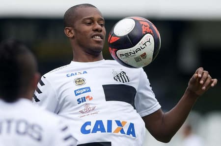 Copete foi o único atacante do Santos que não saiu do time na temporada