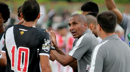 Confira a seguir imagens da vitória do Vasco sobre o Bangu na galeria especial do LANCE!