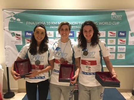 Poliana Okimoto comemora medalha em prova "difícil" com chuva e correnteza na Argentina