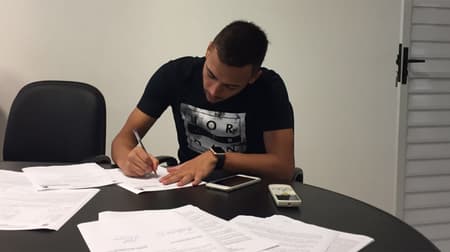 Maycon assinou renovação contratual com o Timão nesta segunda