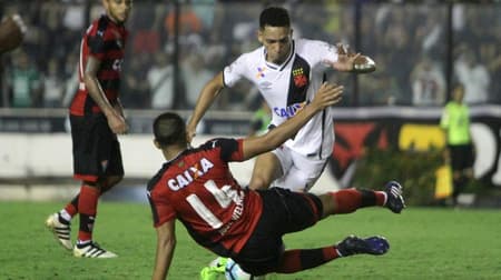 Confira a seguir na galeria especial do LANCE! imagens do empate em 1 a 1 entre Vasco e Vitória nesta quinta-feira