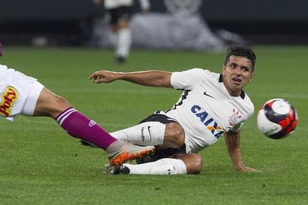 Guilherme não joga pelo Corinthians há um mês