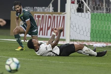 Kazim entrou no Corinthians no segundo tempo contra o Luverdense