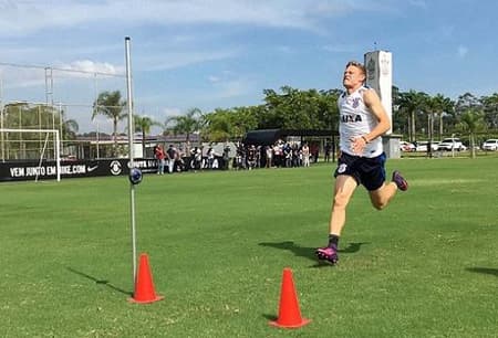 Marlone deve ser titular do Corinthians neste domingo