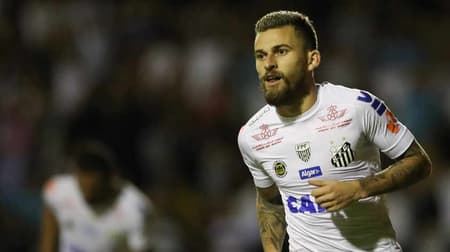 Santos vence o São Bento e volta à zona de classificação&nbsp;