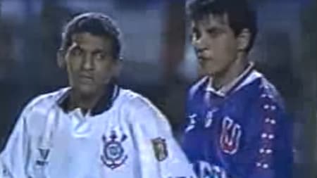 Último duelo entre os clubes foi pela Libertadores de 1996, vitória alvinegra por 3 a 1 no Pacaembu