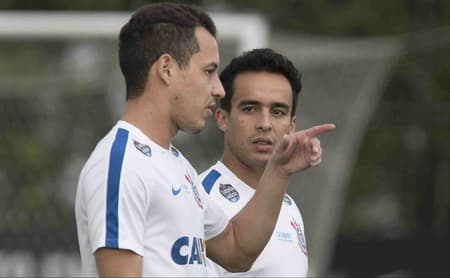 Imagens do treino desta terça-feira, no CT