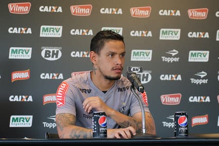 Meia Carlos Eduardo, do Atlético-MG