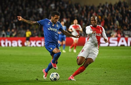 Veja imagens de Daniel Alves