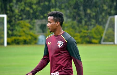 Thiago Mendes tem proposta do Lille, mas deve ficar