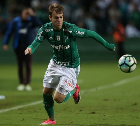 Róger Guedes durante a partida contra o Coritiba, na quarta