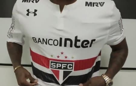 Nova camisa tricolor será estreada no Majestoso deste domingo (foto: Reprodução/SPFCtv)