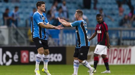 Grêmio 4 x 0 Atlético-PR