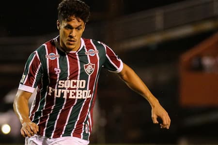 Reginaldo ganhou vaga de titular e não saiu mais