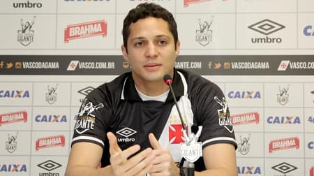 Campeão da Copa do Brasil de 2011, ANDERSON MARTINS retornou ao Vasco no posto de reforço pedido pela torcida. O LANCE! detalha a trajetória do zagueiro e dos demais jogadores que estiveram na conquista do torneio.&nbsp;