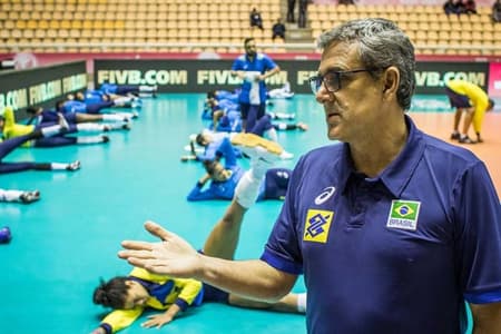 GRAND PRIX: Brasil faz o primeiro treino na China