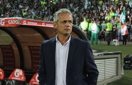 Reinaldo Rueda é o principal nome para assumir o comando do Flamengo. De acordo com a Rádio Caracol, da Colômbia, o técnico disse 'sim' ao Rubro-Negro. Ainda segundo a imprensa local, as duas partes já estão apalavradas e o acordo seria anunciado em breve.