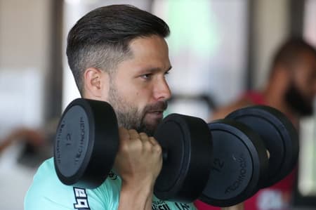 Diego será poupado contra o Palestino