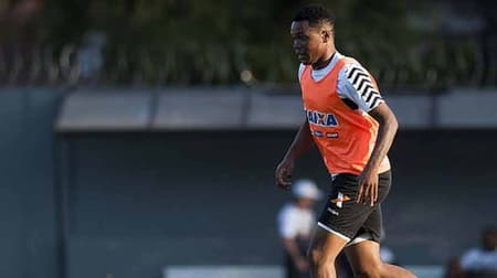 Matheus Jesus ainda não estreou pelo Peixe