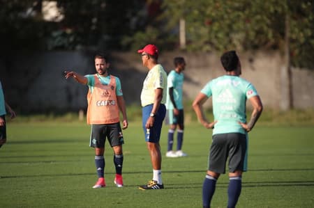 Everton Ribeiro conversa com Jayme de Almeida