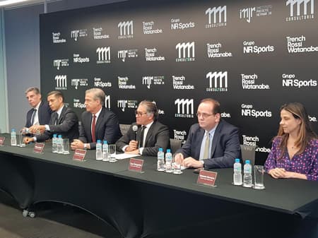 Estafe jurídico de Neymar convocou coletiva nesta sexta