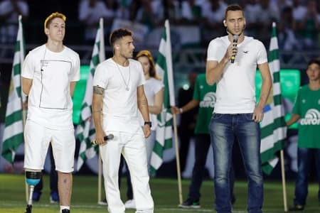Sobreviventes da Chapecoense contam experiência oito meses após o acidente