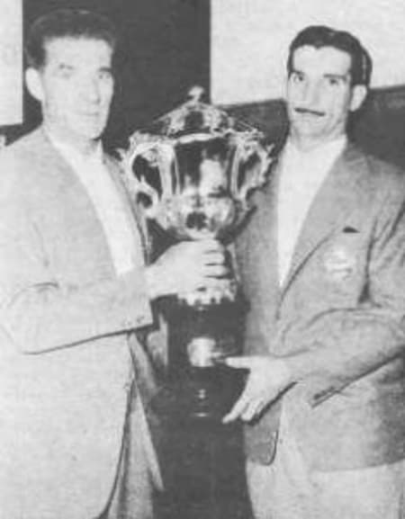 Carlos Volante (à esquerda) é o único técnico estrangeiro a vencer um campeonato nacional no Brasil