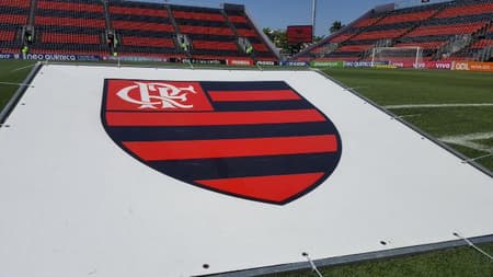 Com os altos preços dos ingressos para os jogos do time na Ilha do Urubu, públicos do último mês sofreram queda brusca em relação aos dois primeiros meses do Rubro-Negro na nova casa.