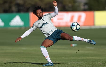 Zé Roberto deve jogar no sábado