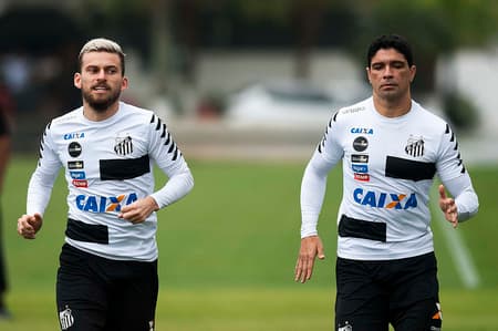 Lucas Lima e Renato, do Santos