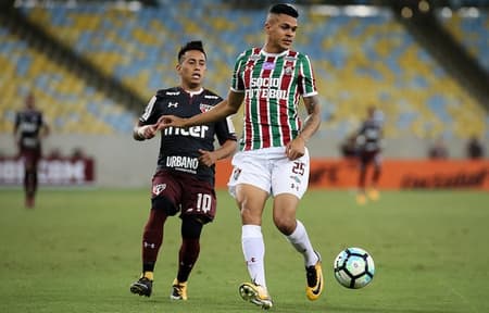 Richard veio para compor elenco e hoje é fundamental no esquema de Abel Braga. Confira as outras opções do meio de campo