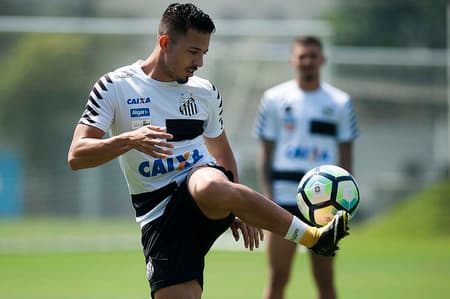 Jean Mota, do Santos