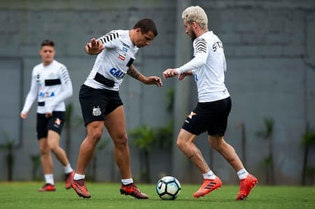 Vecchio substituirá Lucas Lima no jogo contra o Grêmio