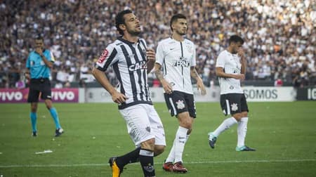 Último duelo: Corinthians 2 x 2 Atlético-MG - Brasileirão 2017