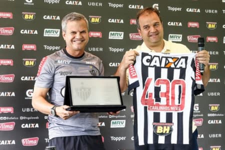 Jogo contra o Grêmio marca despedida do preparador físico do Galo Carlinhos Neves