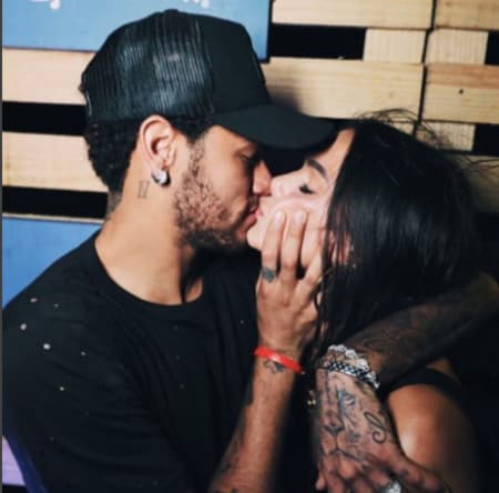 Neymar se declara para Marquezine