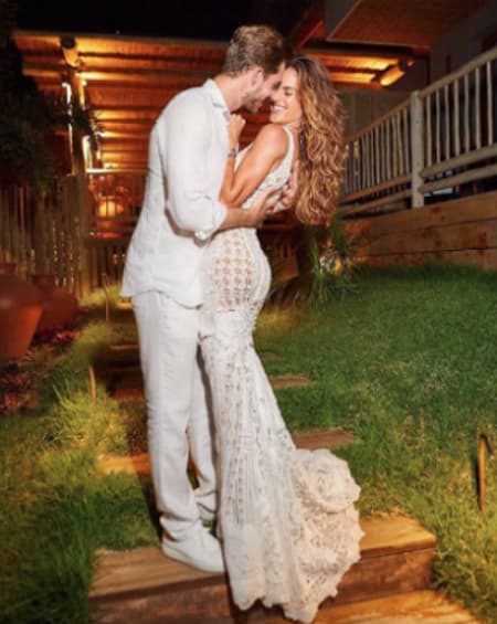 Kevin Trapp, goleiro do PSG, e Izabel Goulart começaram 2018 em clima de romance