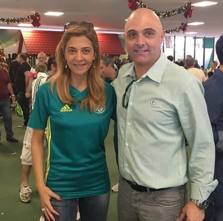 Enquanto não pode se candidatar à presidência, Leila dá seu apoio a Maurício Galiotte