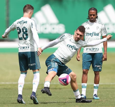 Hyoran, Moisés e Keno