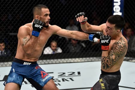 Rob Font nocauteou Thomas Almeida no UFC 220