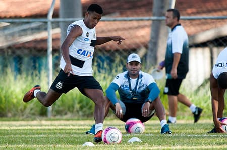 Jair Ventura tem Rodrygo e Arthur Gomes como opção na vaga de Gabigol, suspenso do clássico