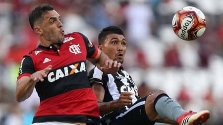 Após tropeços no Carioca e na Libertadores, o Flamengo conquistou importante vitória contra o Botafogo, por 1 a 0, neste sábado, no Nilton Santos. O goleiro Diego Alves, o Zagueiro Rhodolfo, autor do gol, e o meia Lucas Paquetá jogaram bem e receberam as maiores notas. Confira as avaliações do LANCE! (por Matheus Dantas)