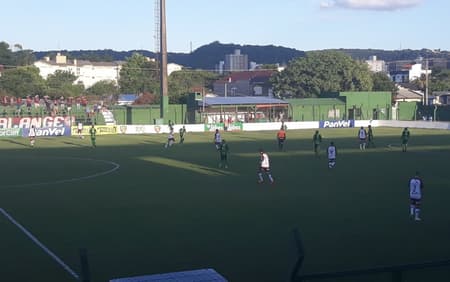 Avenida x Caxias