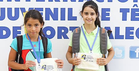 Helena Piquet de verde