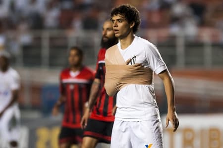 Victor Ferraz lesão