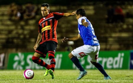 Marcelinho em ação pelo Ituano